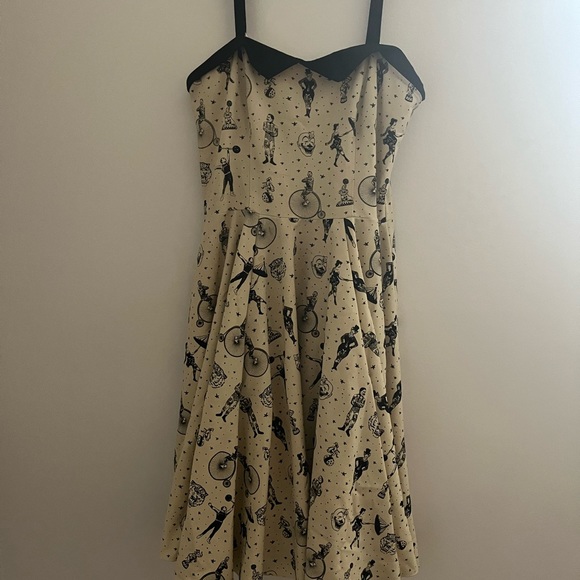 Rock Steady dress - Picture 4 of 7